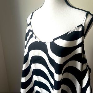 Top | XXL | Black and White | Cold Shoulder with tank style straps